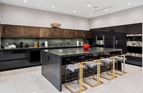 Melrose Villa | Genesee Modern - Luxe Los Angeles Home | West Hollywood | Pool+Spa