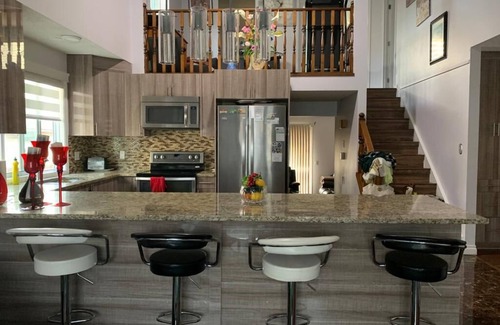 Calgary House | Genet Getaway