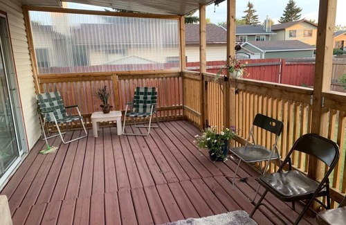 Calgary House | Genet Getaway