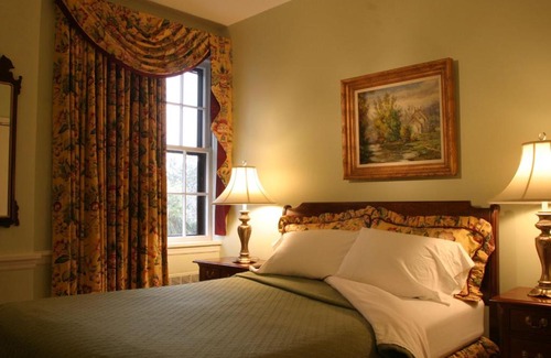 Geneva Resort | Geneva On The Lake Boutique Resort Hotel