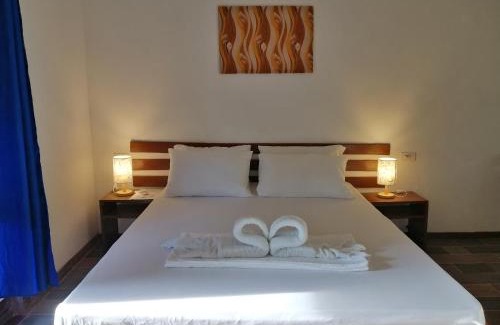 Dumaguete House | Genevieve Guest House and Tours