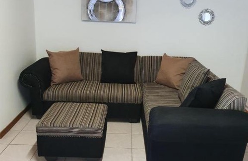 Jeffreys Bay Apartment | Genie's Nest JBay Flat 1