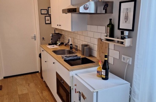 Amsterdam North Boat Rental | Geniet van Wonen op het Water op Woonark De Appeltuyn Amsterdam! Gratis parkeren