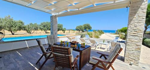 Gennadi Villa | Gennadi Villa Mary