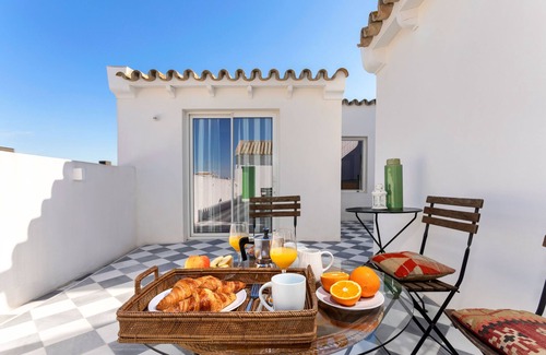 San Vicente Apartment | Genteel Home San Laureano