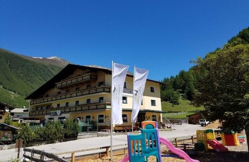 Niederthai House | Gentian | Riding stable Alpine Appart