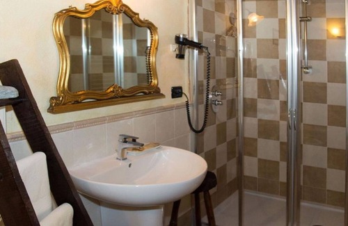 Airasca Bed & Breakfast | GENTIAN ROOM.