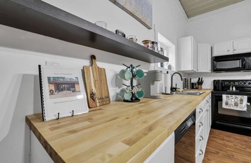 Lancaster House | Gentle Breeze Cabins: The Silver Birch