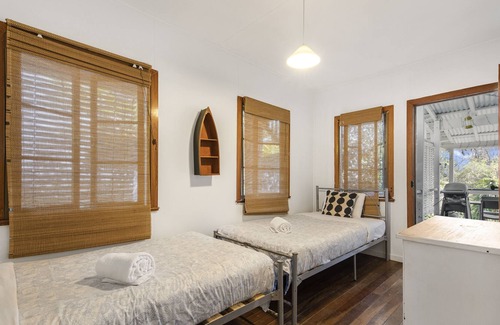 Boreen Point House | Gentle Shores - Lakeside Getaway