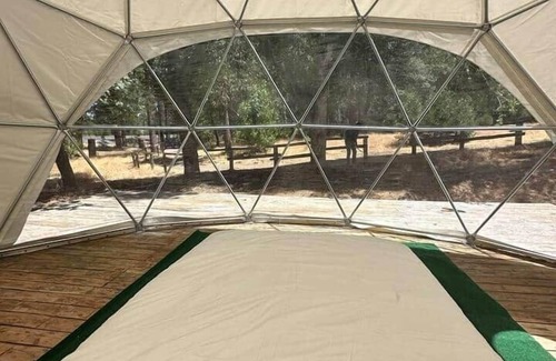 Groveland RV Rental | Geo Dome at Yosemite Gateway