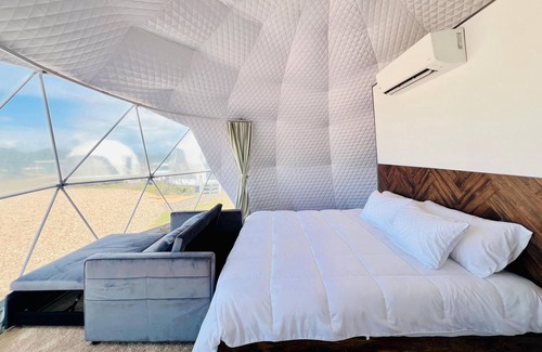 Flatonia Resort | Geo DOME - King Bed - Flatonia Glamping & RV Resort