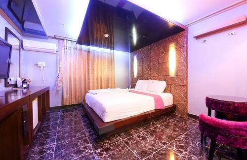 Geochang Hotel | Geochang Dubai