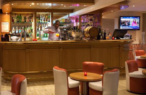 Le Mesnil-Amelot Hotel | Geographotel Paris-Roissy CDG Airport