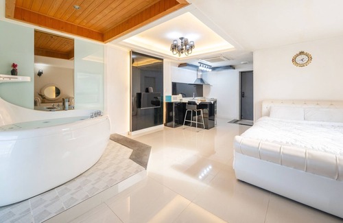 Geoje House | Geoje Ahat Spa Pension