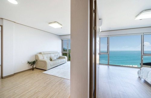 Sibang-ri Condo | Geoje Amor Family Pension