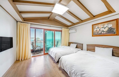 Geoje House | Geoje Island Haegeumgang Pension