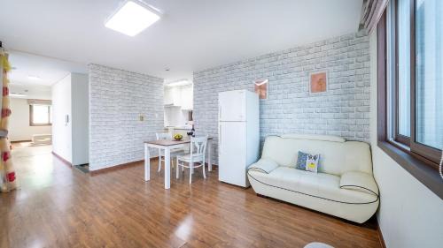 Irun-myeon House | Geoje Lohas Condo Pension
