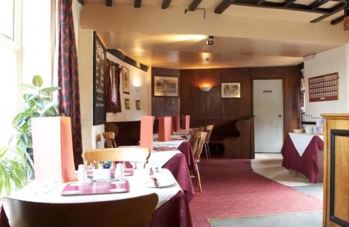 Kingsclere Hotel | george and horn