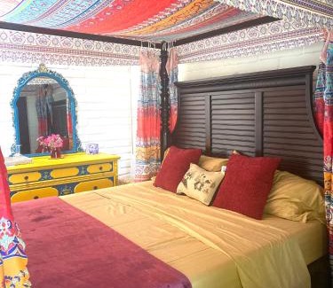 Ramona House | George Gardens