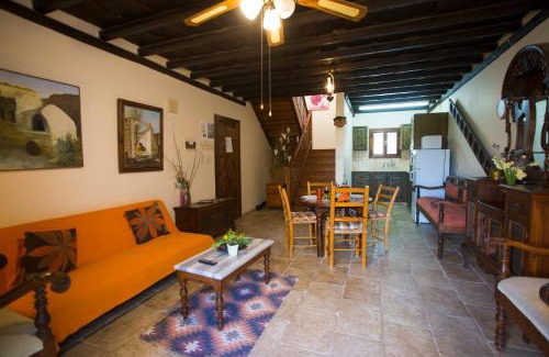 Pentakomo House | George Houses