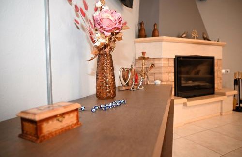 Metsovo Apartment | George Living House