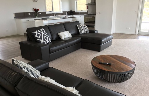 St Helens Other | George River Park (Prestige House, 100 Acres, Animals, Bay/Mountain/Town Views)