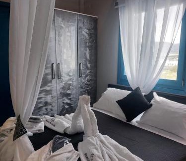 Naousa Apartment | George's point of view