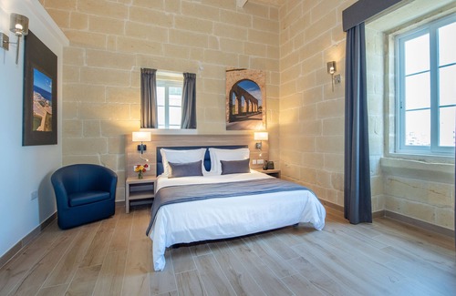 Ggantija Bed & Breakfast | Georges Boutique Living
