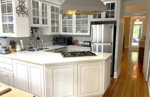 Georgetown House | Georgetown Pristine Historic Row House, 3 level, 3 BR, 3 BA