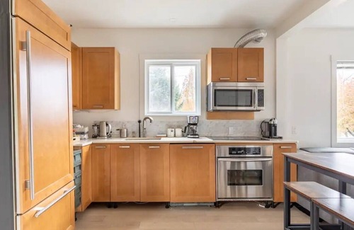 Hastings Apartment | Georgia House - Spacious 2B 1B Loft Style Home