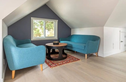 Hastings Apartment | Georgia House - Spacious 2B 1B Loft Style Home