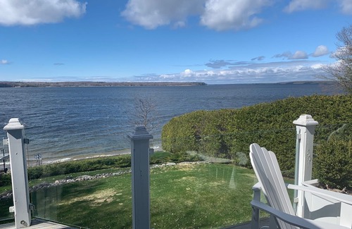 Penetanguishene House | GEORGIAN BAY DIRECT WATERFRONT HOME NEAR MIDLAND, ONTARIO