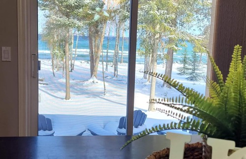 Meaford House | Georgian Blue Lakehouse