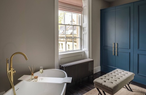 Bath House | Georgian manor house, 5 minutes to Bath city centre, complimentary breakfast