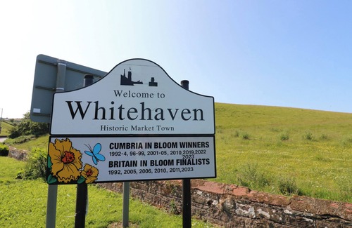 Whitehaven House | GEORGIAN TOWN HOUSE, family friendly, with a garden in Whitehaven