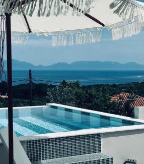 Kompi House | Georgianna's suite with private pool , 'blank suite'