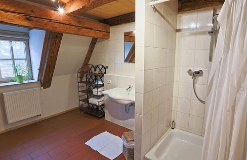 Hottingen Apartment | Geräumige FeWo (135qm) mit Galerie