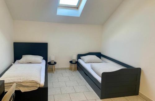 Dueren Apartment | Geräumige gemütliche Ferienwohnung in Düren-Nähe Köln und Aachen