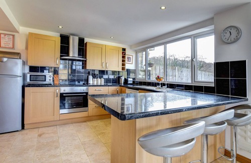 Peterston-Super-Ely Apartment | Ger-y-llyn - Two Bedroom Apartment, Sleeps 4