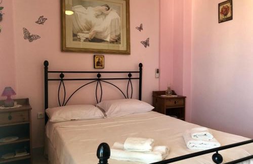 Gerakini Apartment | Gerakini 2BR Apt with Shared Pool