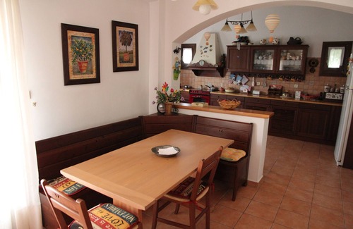 Poros Villa | Gerani House Located at a quite neighborhood near to Askeli beach & supermarket