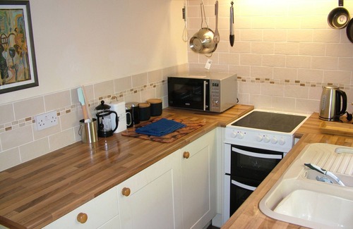 Lostwithiel House | Geranium Cottage ,Detached three bedroom cottage, centre of Lostwithiel PL22