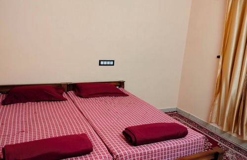 Thamaraparambu House | Gerard’s Homestay: Cozy, family-friendly stay near Fort Kochi’s top sights!