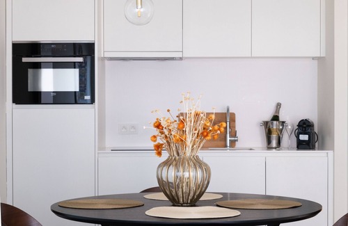 Raversijde Apartment | Gerenoveerd appartement met zijdelings zeezicht en kwalitatieve materialen