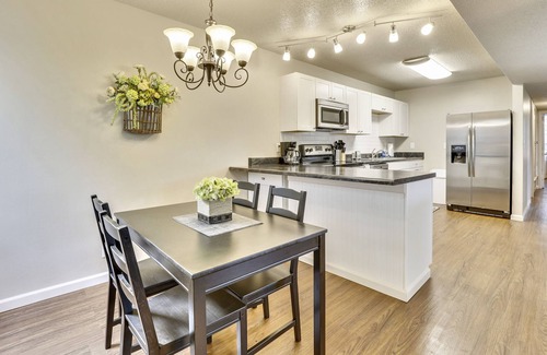 Germantown Condo | Germantown 2br Long-term stays