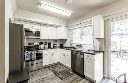 Ellendale Condo | Germantown - 30 day minimum