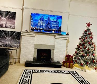 Gerrards Cross Apartment | GerrardsCross-Sleeps4-Parking-PetFriendly-Wembley