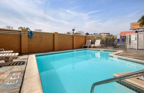 Castro Valley House | Get a great night’s rest near Oakland Coliseum!