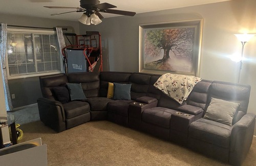 Taylor Condo | Get away by the airport