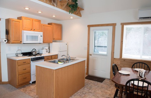Corvallis Cabin | Get Away From It All At This Mountain Paradise